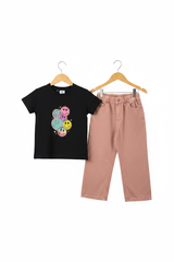 Smiley Tee + Pink Jeans – 3D Hanger 2:3